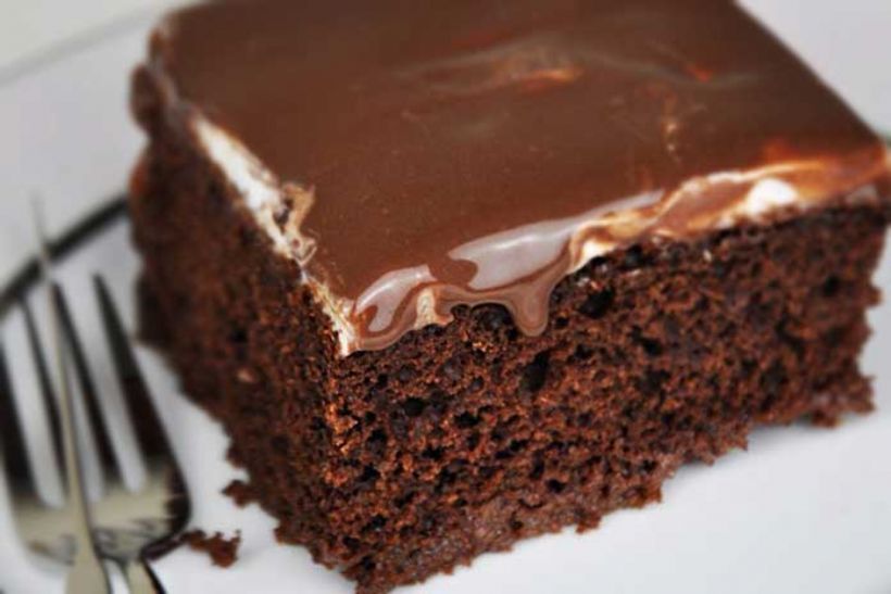 8 Kişilik Ağlayan Kek Tarifi ve Malzemeleri