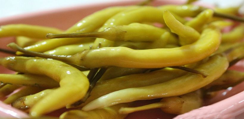 Arnavut Biberi Turşusu Tarifi ve Malzemeleri