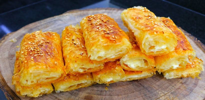 8 Kişilik Baklava Yufkasından Peynirli Börek Tarifi ve Malzemeleri