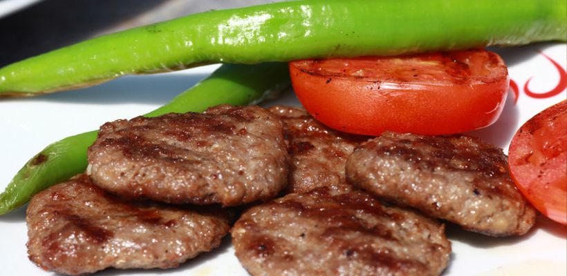 Balkan Köftesi Tarifi ve Malzemeleri