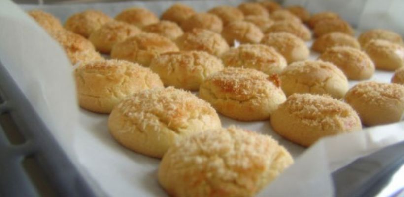 8 Kişilik Bayatlamayan Üzümlü Kurabiye Tarifi ve Malzemeleri