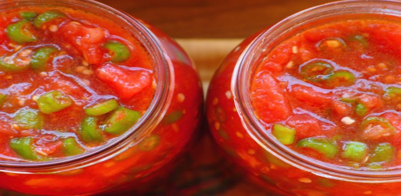 8 Kişilik Biberli Domates Turşusu Tarifi ve Malzemeleri
