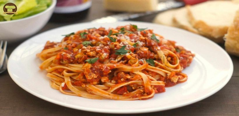 Bolonez Sos Tarifi ve Malzemeleri