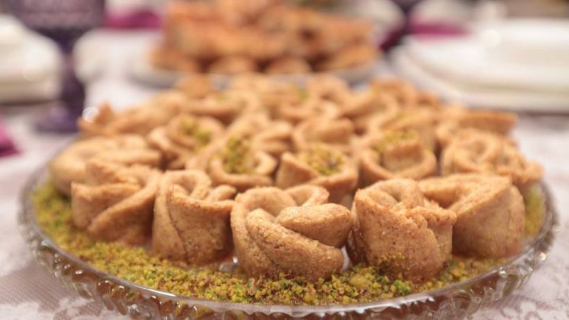 8 Kişilik Burma Gül Tatlısı Tarifi ve Malzemeleri