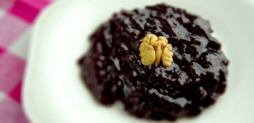 8 Kişilik Çekirdekli Siyah Üzüm Reçeli Tarifi Tarifi ve Malzemeleri