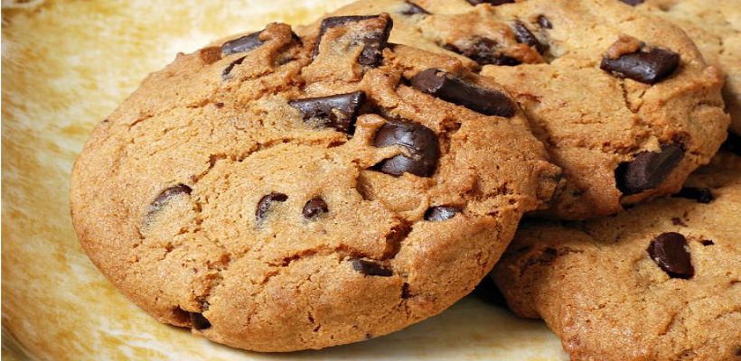 8 Kişilik Cevizli Damla Çikolatalı Kurabiye Tarifi ve Malzemeleri