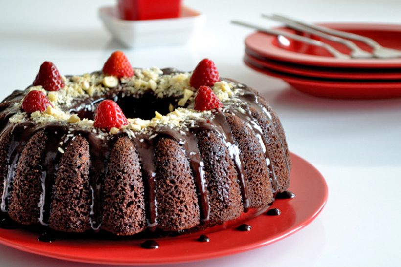 Çikolata Soslu Çaylı Kek Tarifi ve Malzemeleri