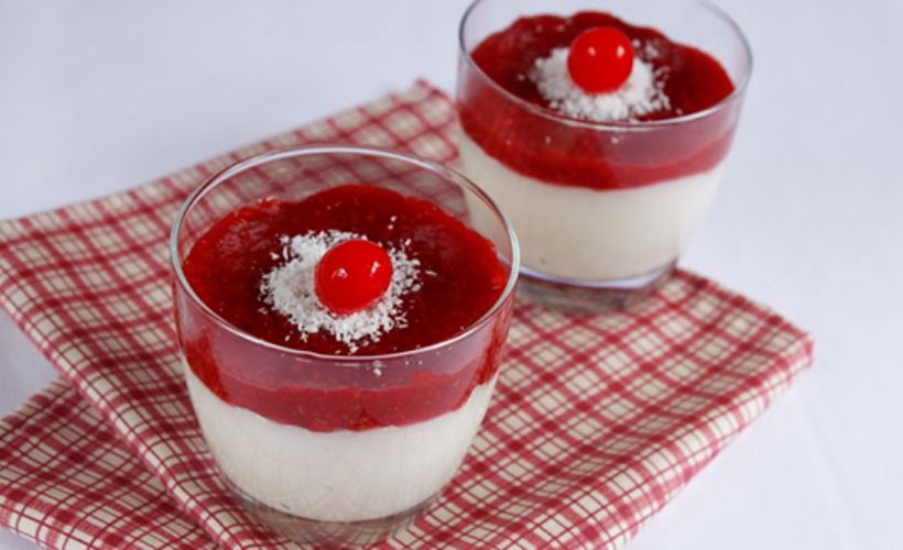 Çilekli Sütlü Tatlı Tarifi ve Malzemeleri