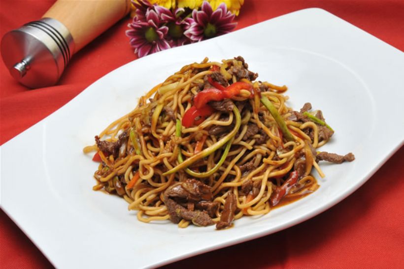 Çin Makarnası Tarifi ve Malzemeleri