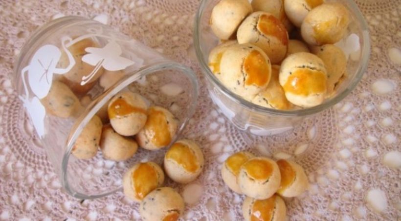 8 Kişilik Çörekotlu Minik Kurabiye Tarifi ve Malzemeleri