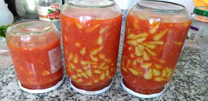 8 Kişilik Domates Soslu Kıl Biber Turşusu Tarifi ve Malzemeleri