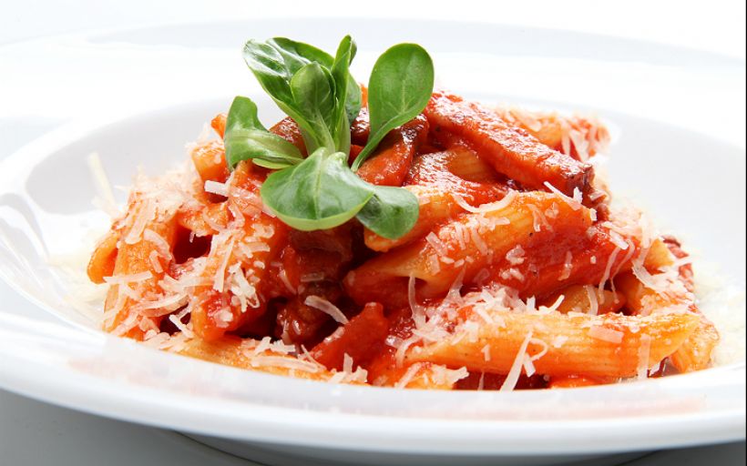 Domates Soslu Makarna Tarifi ve Malzemeleri