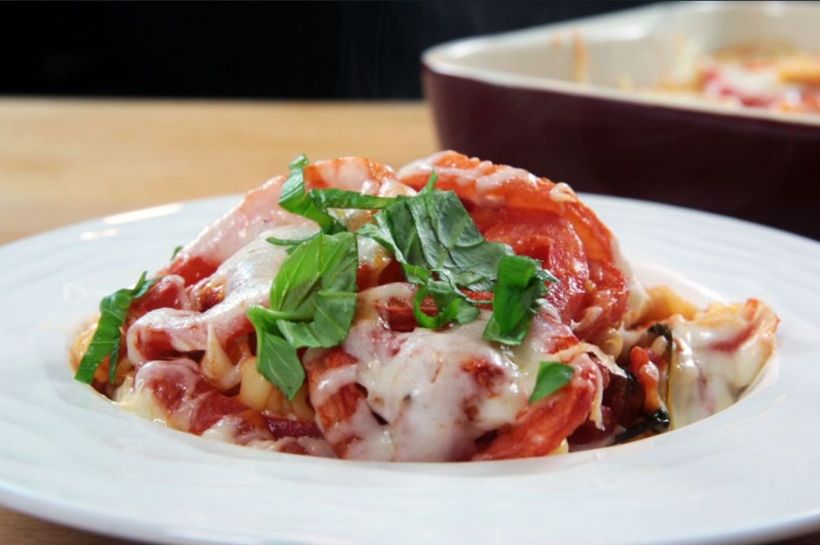 Domates Soslu Ton Balıklı Makarna Tarifi ve Malzemeleri