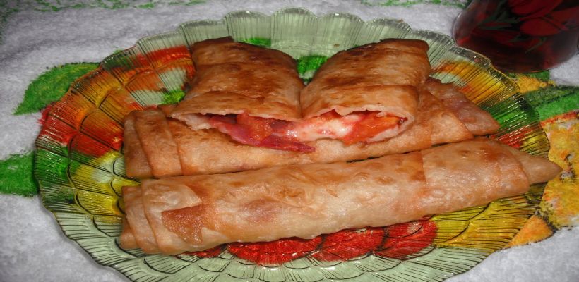 Domatesli Arnavut Böreği Tarifi ve Malzemeleri