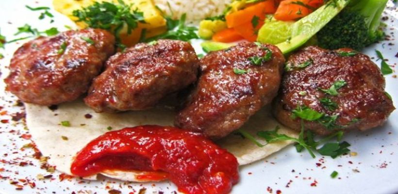 Domatesli Kuru Köfte Tarifi ve Malzemeleri