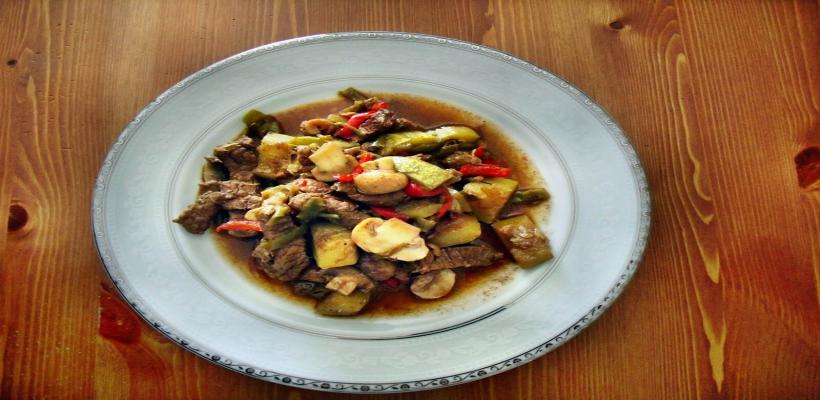 8 Kişilik Domatesli Mantar Sote Tarifi ve Malzemeleri