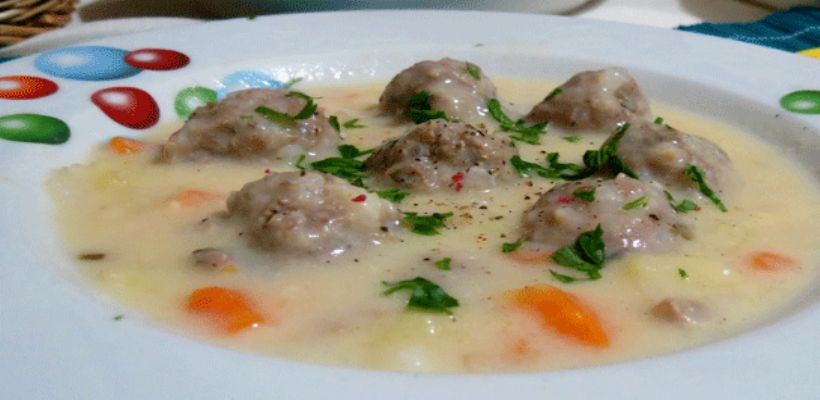 Ekşili Pirinçli Köfte Tarifi ve Malzemeleri