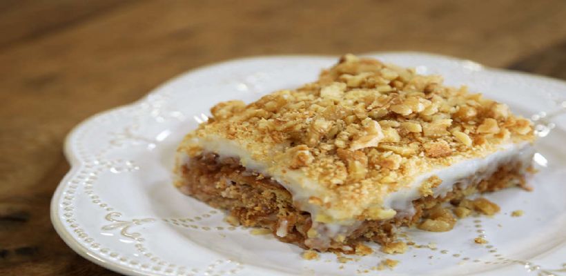 8 Kişilik Elmalı Bisküvili Pasta Tarifi ve Malzemeleri