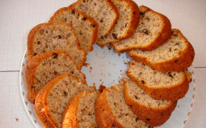 Elmalı Üzümlü Kek Tarifi ve Malzemeleri