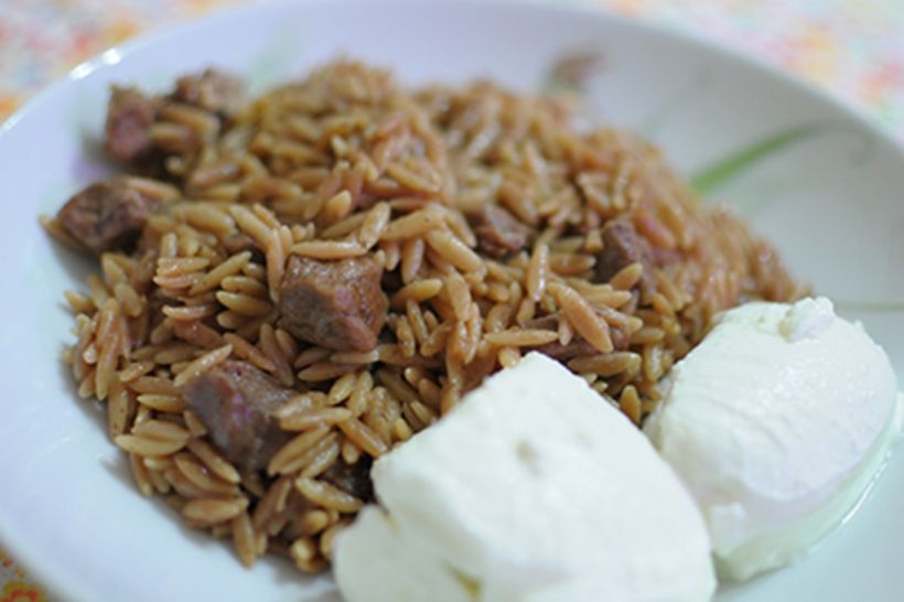 Etli Arpa Şehriye Pilavı Tarifi ve Malzemeleri