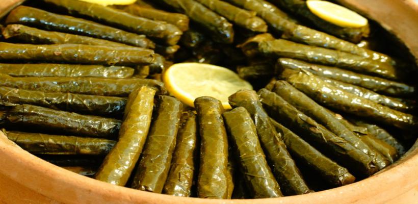 Etli Karalahana Dolması Tarifi ve Malzemeleri