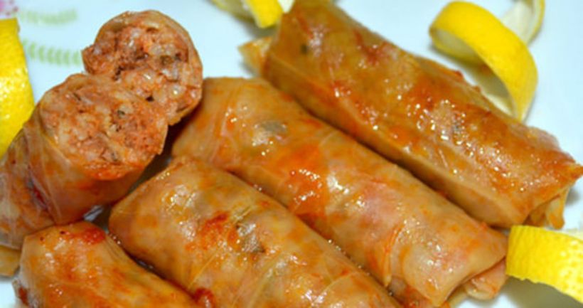 8 Kişilik Etli Lahana Sarması Tarifi ve Malzemeleri