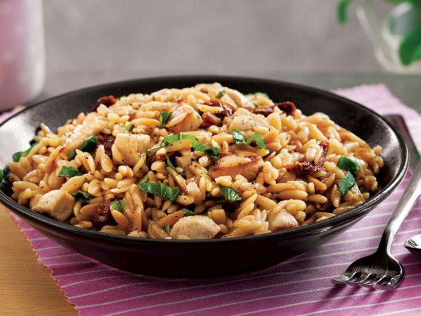 8 Kişilik Etli Şehriye Pilavı Tarifi ve Malzemeleri