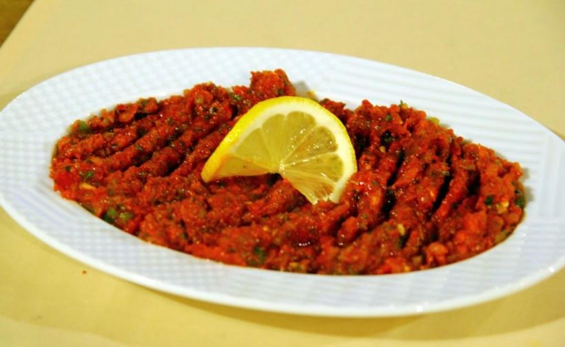 8 Kişilik Ezme Salata Tarifi ve Malzemeleri