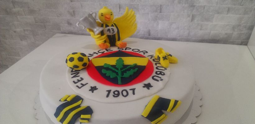 Fenerbahçeli Pasta Tarifi ve Malzemeleri