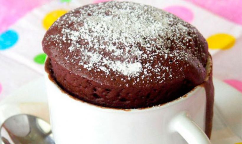 Fincanda Sürpriz Kek Tarifi ve Malzemeleri