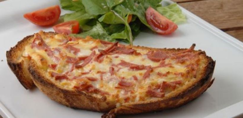 8 Kişilik Fırında Kaşarlı Ekmek Kızartması Tarifi ve Malzemeleri