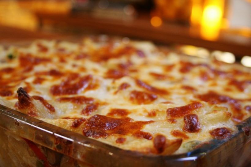 8 Kişilik Fırında Mantarlı Makarna Tarifi ve Malzemeleri