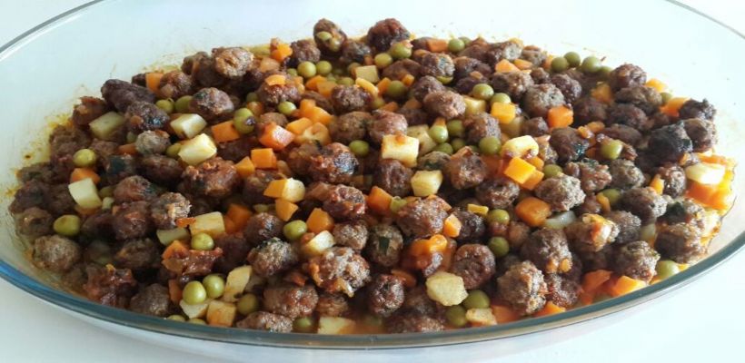 Fırında Sebzeli Misket Köfte Tarifi ve Malzemeleri