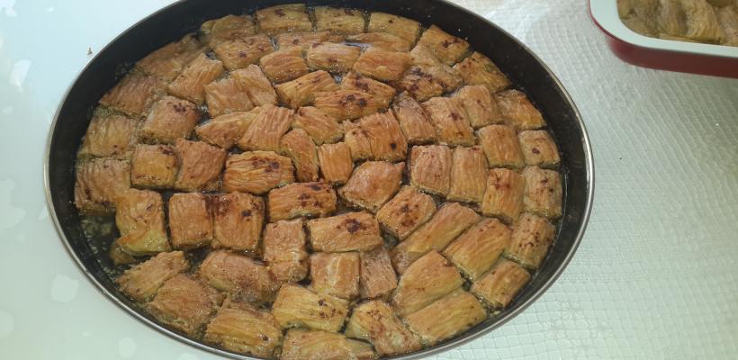 8 Kişilik Gazete Baklavası Tarifi ve Malzemeleri