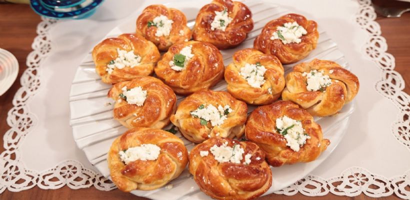 Gelin Poğaçası Tarifi ve Malzemeleri