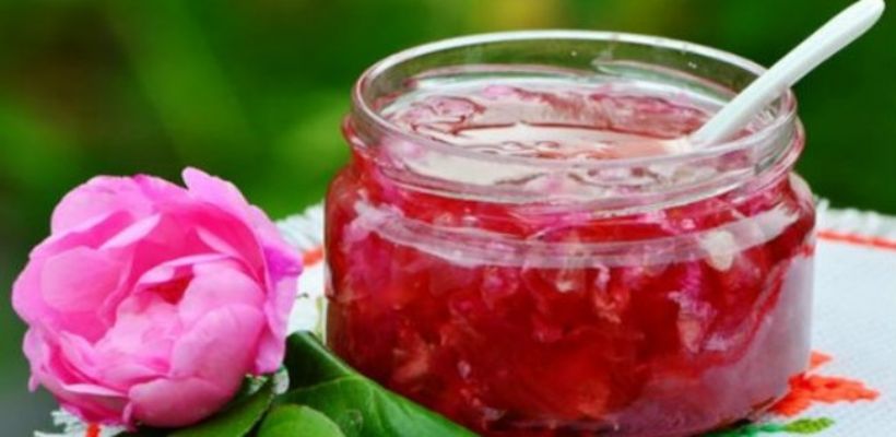 8 Kişilik Gül Reçeli Tarifi ve Malzemeleri