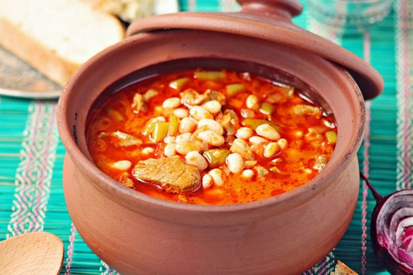 8 Kişilik Güveçte Kuru Fasulye Tarifi ve Malzemeleri