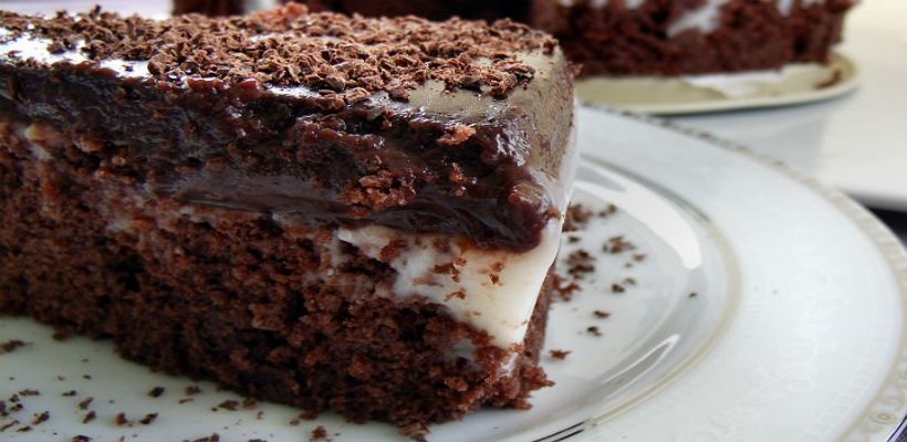 8 Kişilik Halleyli Krem Şantili Pasta Tarifi ve Malzemeleri