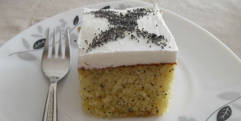 Haşhaşlı Kremalı Tatlı Tarifi ve Malzemeleri