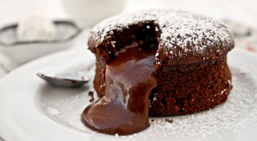 İçi Çikolatalı Kek Tarifi ve Malzemeleri