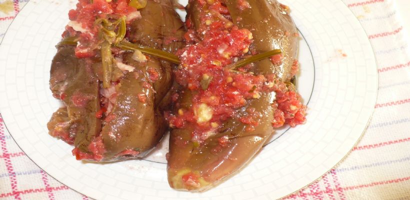 8 Kişilik İçli Patlıcan Turşusu Tarifi ve Malzemeleri