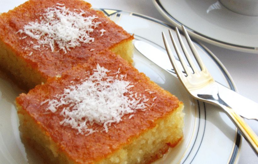 İrmikli Şerbetli Kek Tarifi ve Malzemeleri