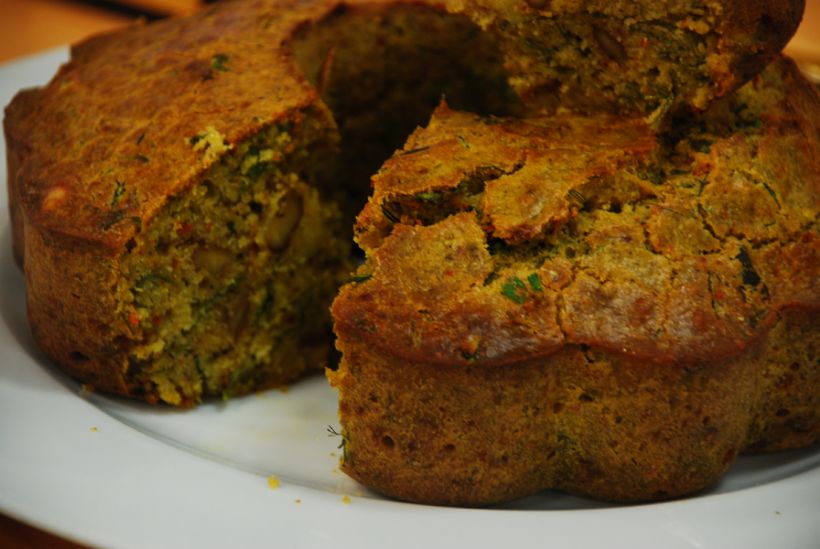 8 Kişilik Ispanaklı Tuzlu Kek Tarifi ve Malzemeleri