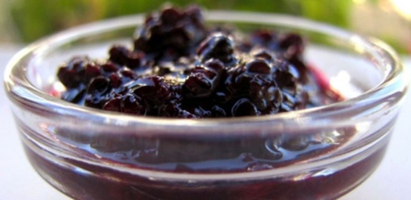 8 Kişilik Karadut Reçeli Tarifi ve Malzemeleri