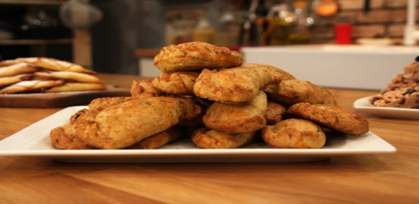 8 Kişilik Karbonatlı Dereotlu Poğaça Tarifi ve Malzemeleri