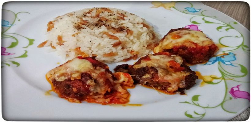 8 Kişilik Kaşarlı Köfte Tarifi ve Malzemeleri