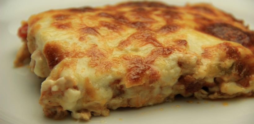 8 Kişilik Kaşarlı Tavuk Tarifi ve Malzemeleri