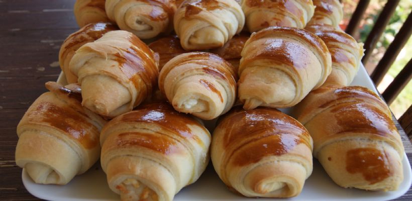 8 Kişilik Katmerli Rulo Poğaça Tarifi ve Malzemeleri