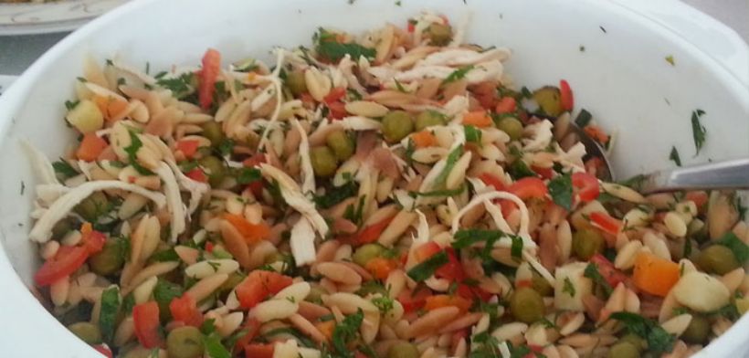 8 Kişilik Kavrulmuş Şehriye Salatası Tarifi ve Malzemeleri