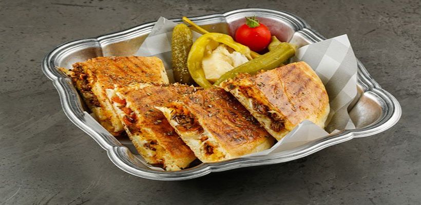 8 Kişilik Kavurmalı Kaşarlı Tost Tarifi ve Malzemeleri